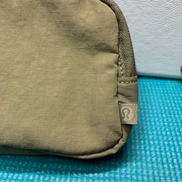 LULULEMON Carob Brown Mini Belt Bag - Picture 4 of 12